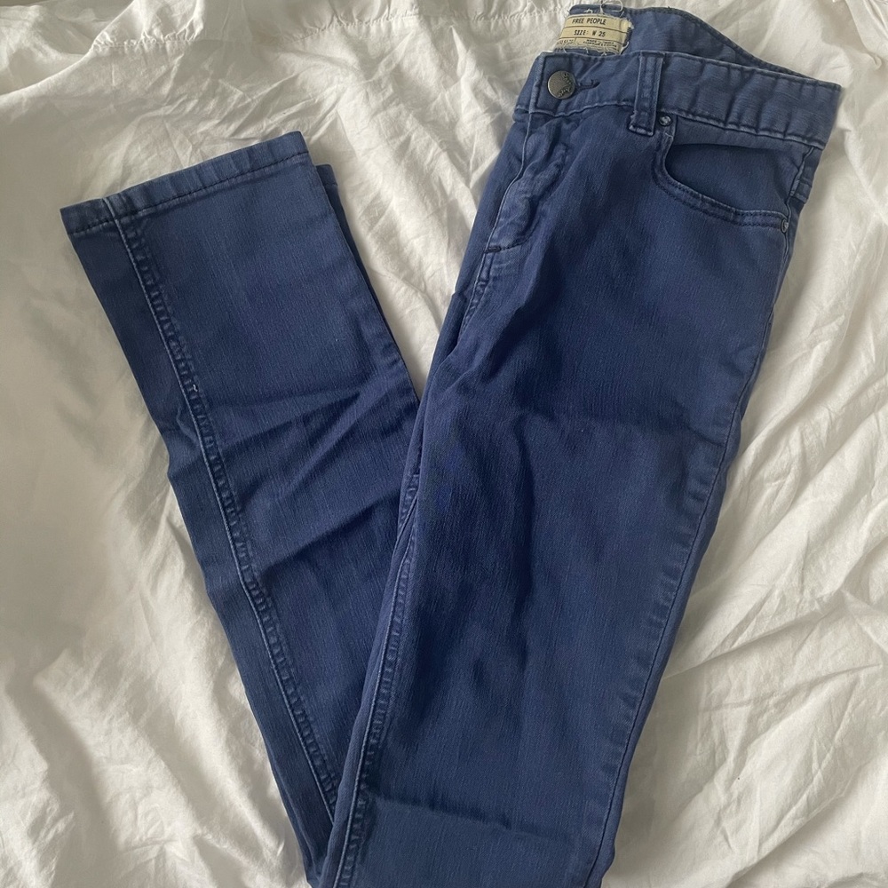 FREE PEOPLE STRAIGHT BLUE JEANS